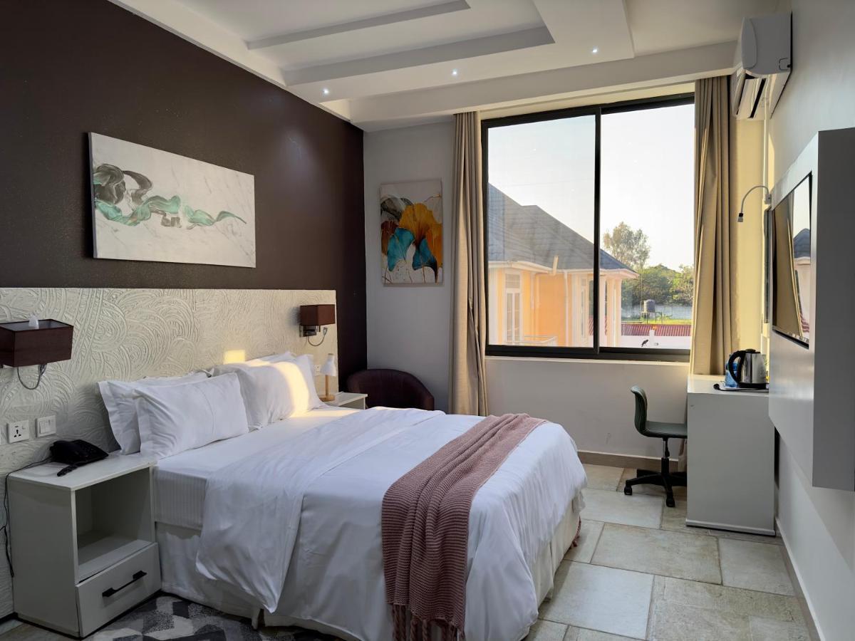 Yayo Masaki Hotel Dar es Salaam Buitenkant foto