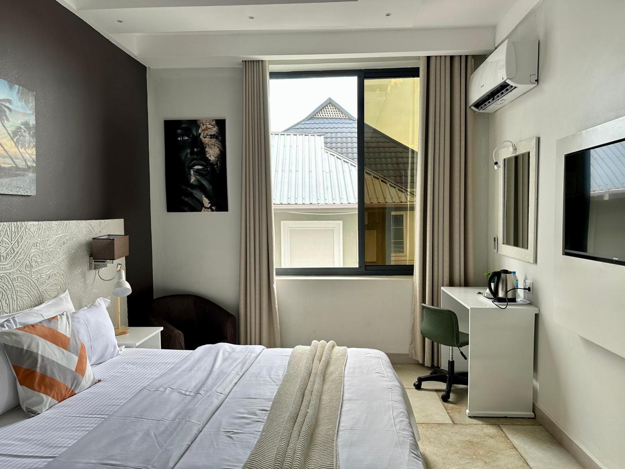 Yayo Masaki Hotel Dar es Salaam Buitenkant foto