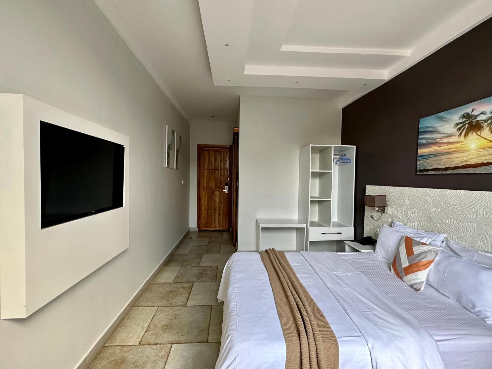 Yayo Masaki Hotel Dar es Salaam Buitenkant foto