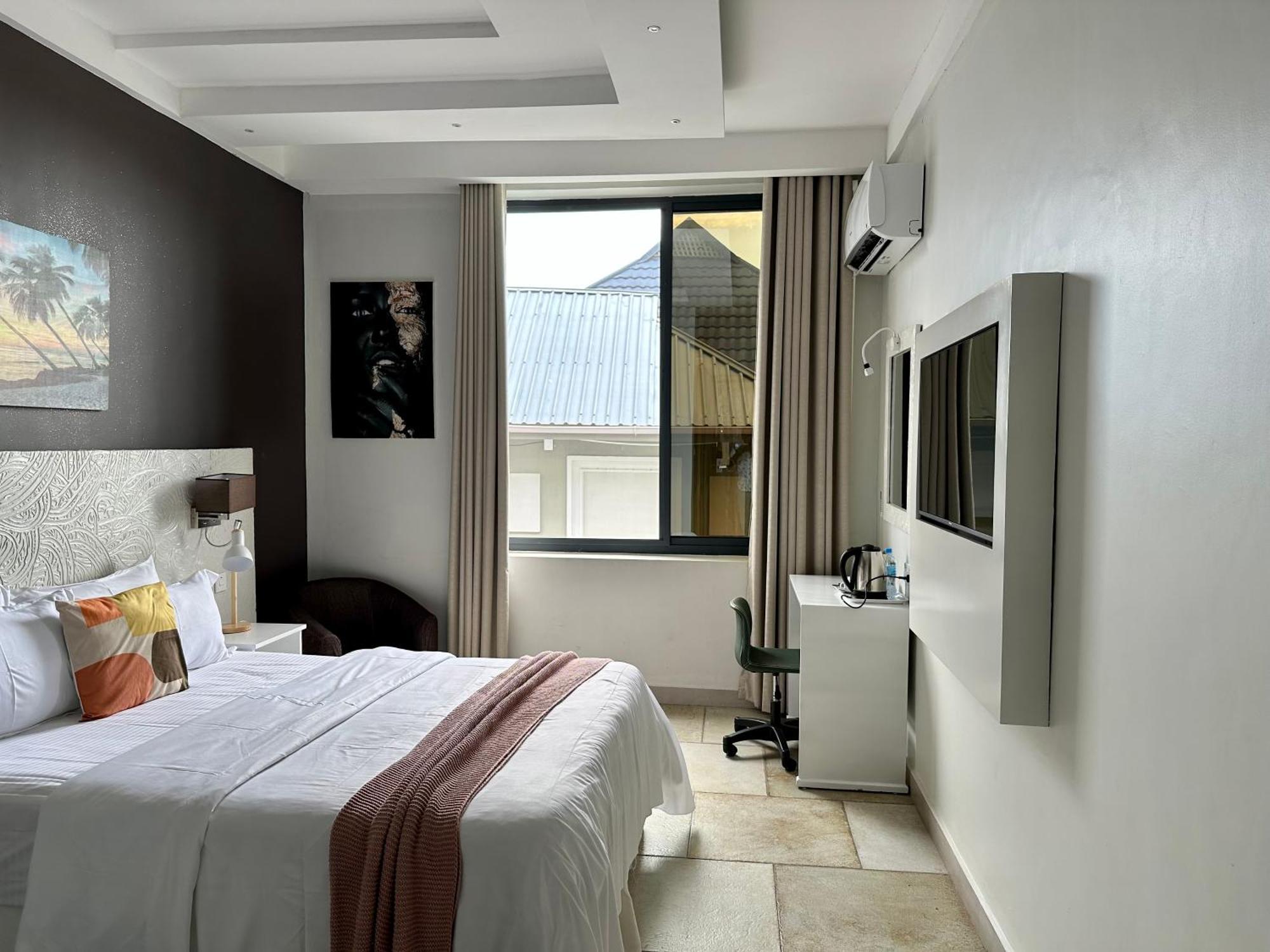 Yayo Masaki Hotel Dar es Salaam Buitenkant foto